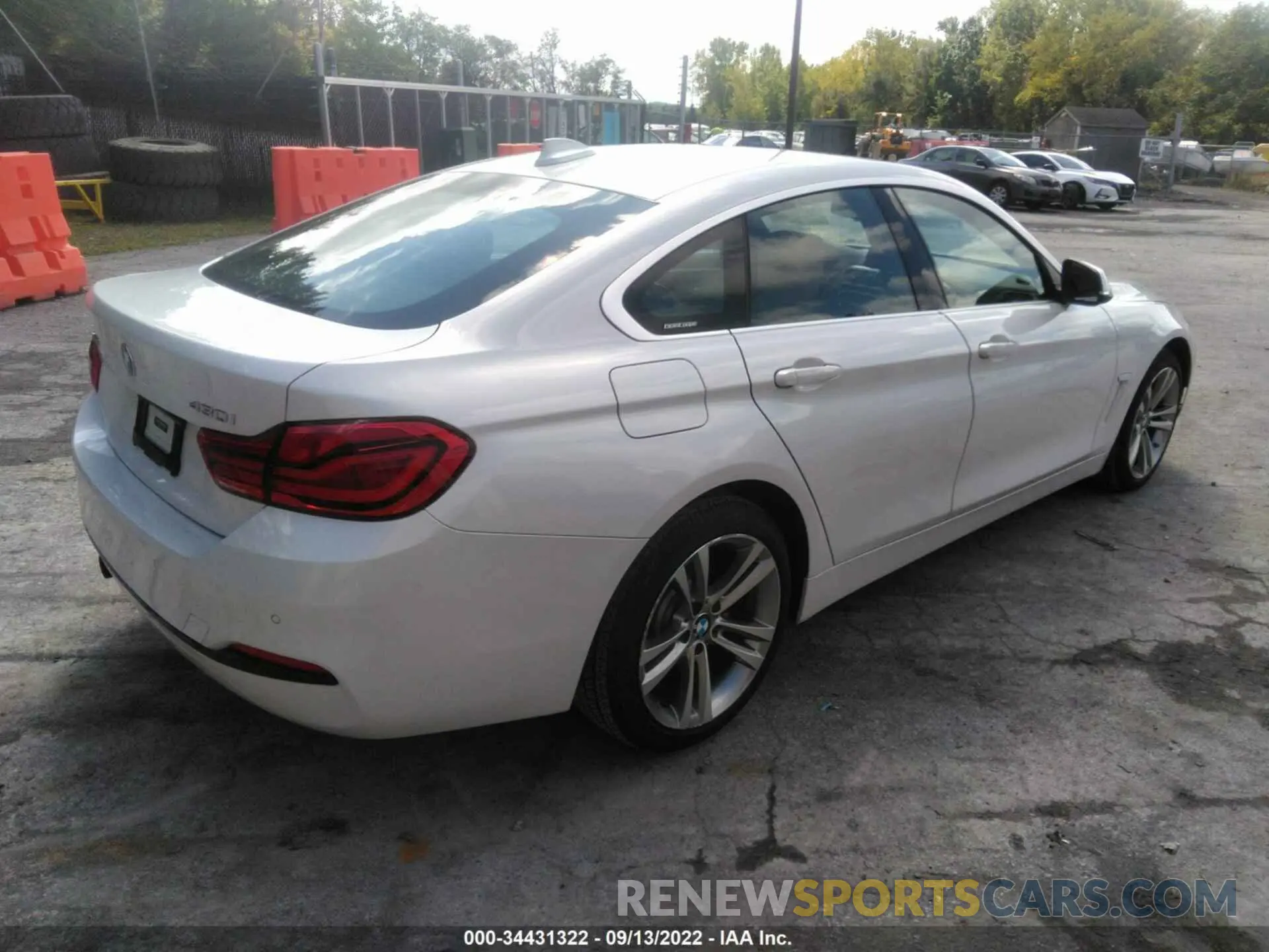 4 Photograph of a damaged car WBA4J3C54KBL06405 BMW 4 SERIES 2019