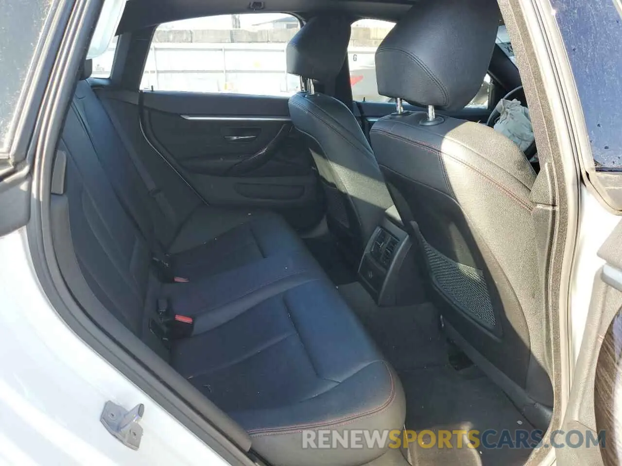 10 Photograph of a damaged car WBA4J3C55KBL08194 BMW 4 SERIES 2019