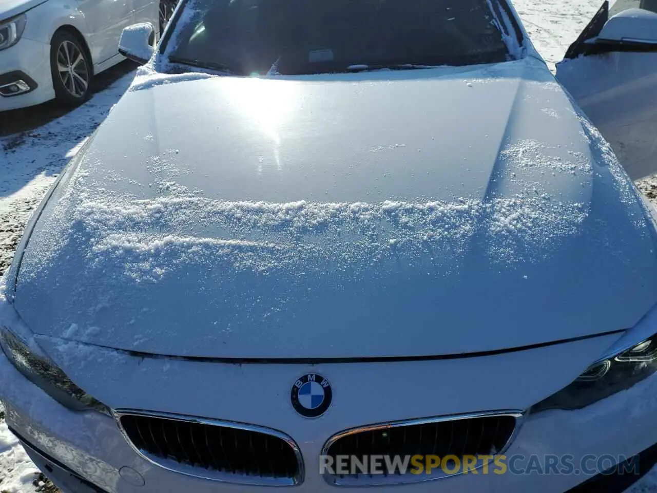11 Photograph of a damaged car WBA4J3C55KBL08194 BMW 4 SERIES 2019