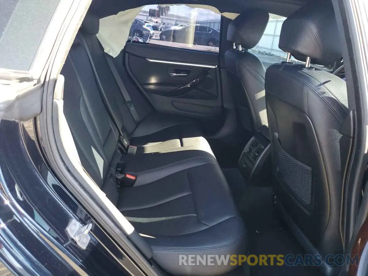 10 Photograph of a damaged car WBA4J3C57KBL08701 BMW 4 SERIES 2019