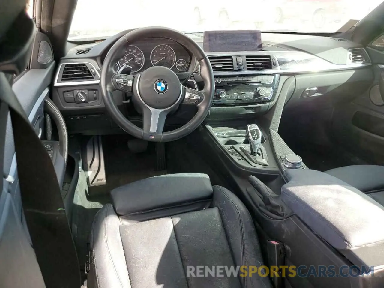 8 Photograph of a damaged car WBA4J5C50KBM66681 BMW 4 SERIES 2019