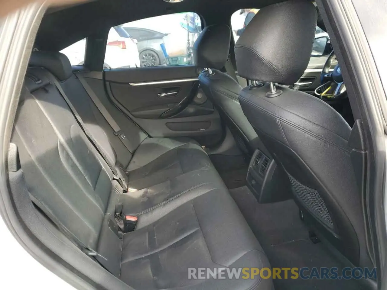 10 Photograph of a damaged car WBA4J5C56KBU79046 BMW 4 SERIES 2019