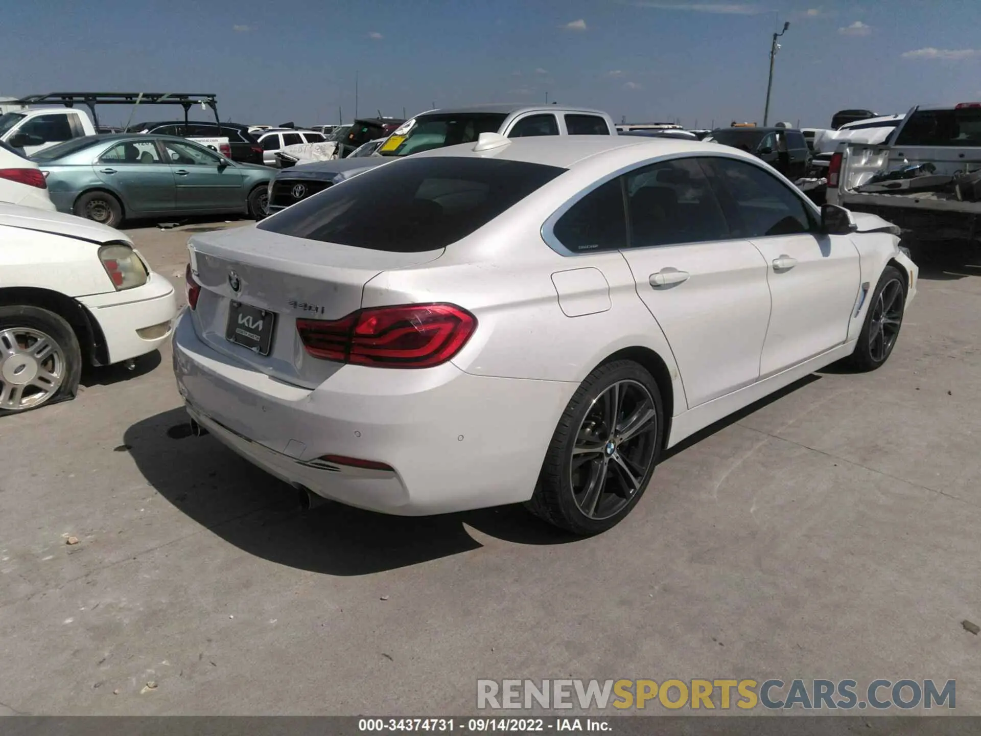 4 Photograph of a damaged car WBA4J7C51KBM75904 BMW 4 SERIES 2019