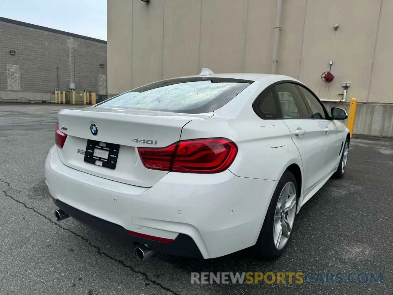 4 Photograph of a damaged car WBA4J7C54KBM74665 BMW 4 SERIES 2019