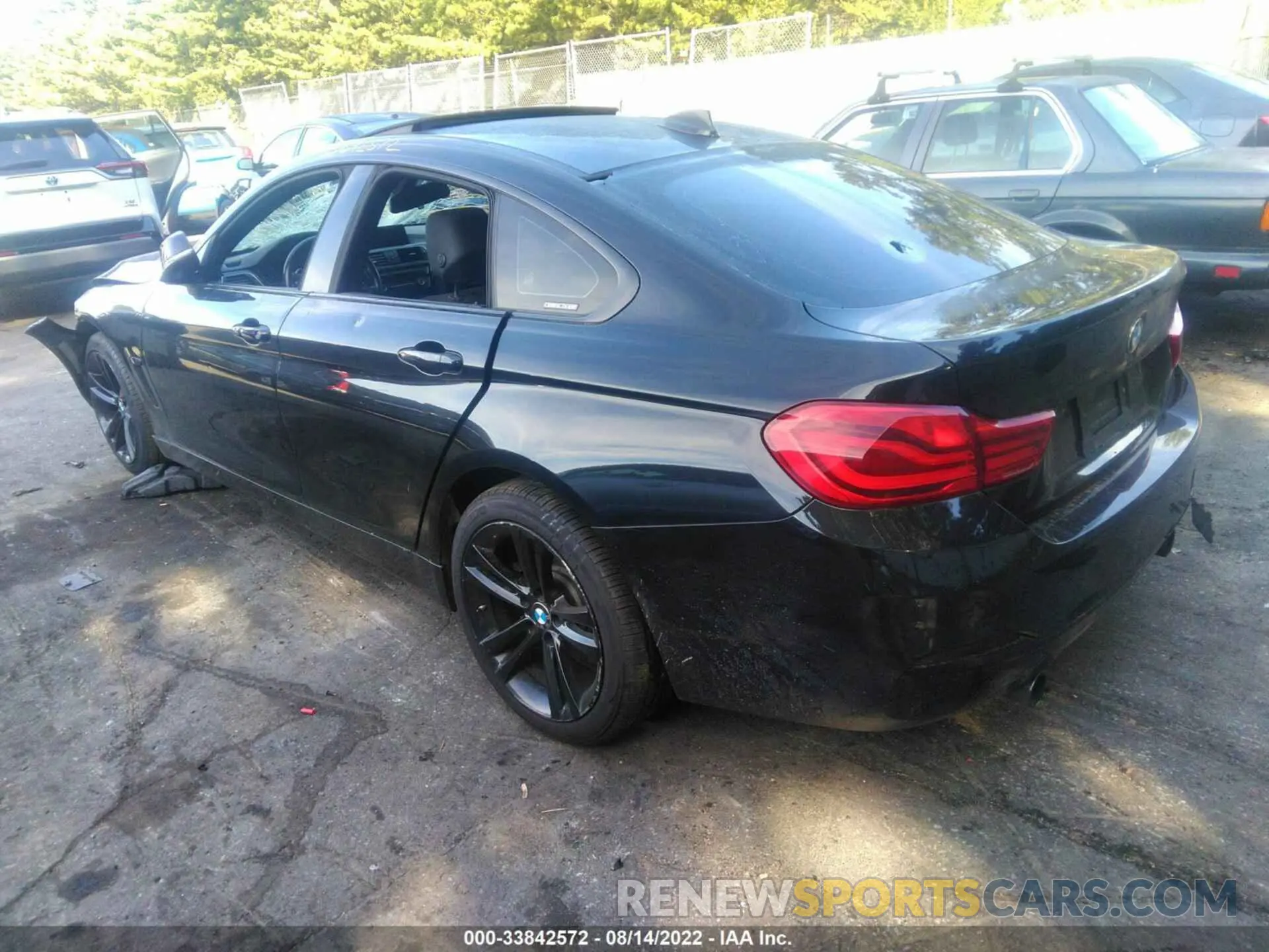 3 Photograph of a damaged car WBA4J7C59KBM75925 BMW 4 SERIES 2019