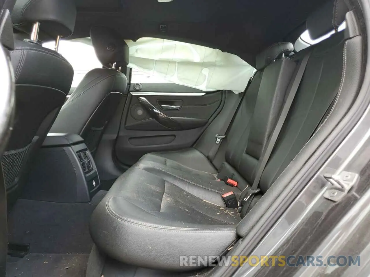 10 Photograph of a damaged car WBA4J7C5XKBM74508 BMW 4 SERIES 2019