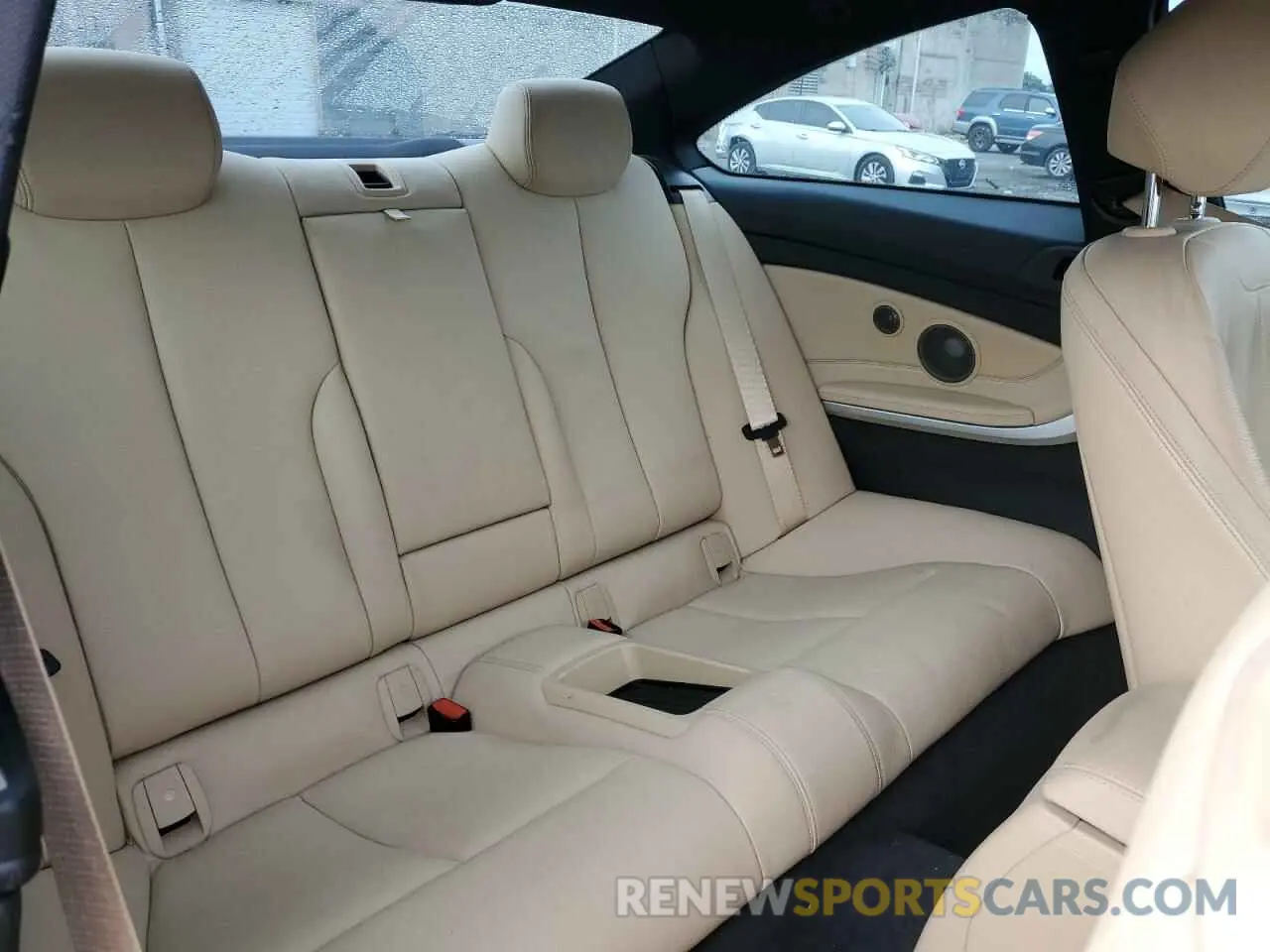 10 Photograph of a damaged car WBA4W3C56KAF92901 BMW 4 SERIES 2019