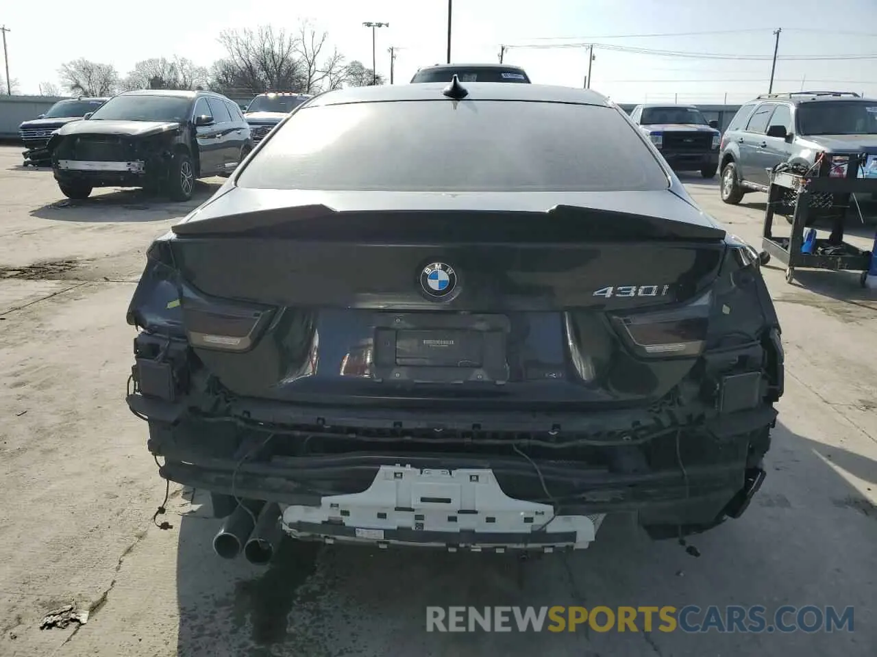 6 Photograph of a damaged car WBA4W3C57KAF92003 BMW 4 SERIES 2019