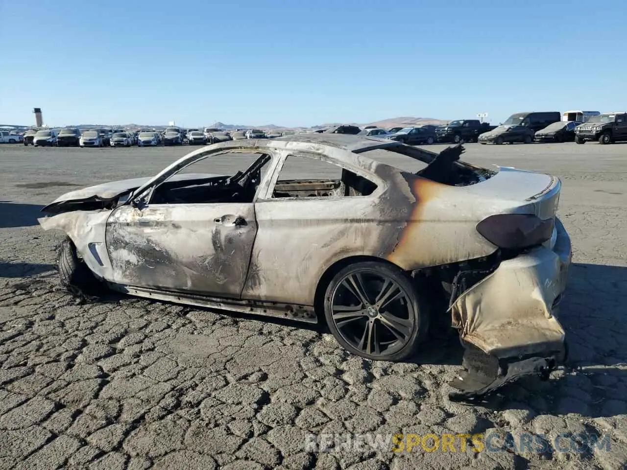 2 Photograph of a damaged car WBA4W7C53KAG52365 BMW 4 SERIES 2019