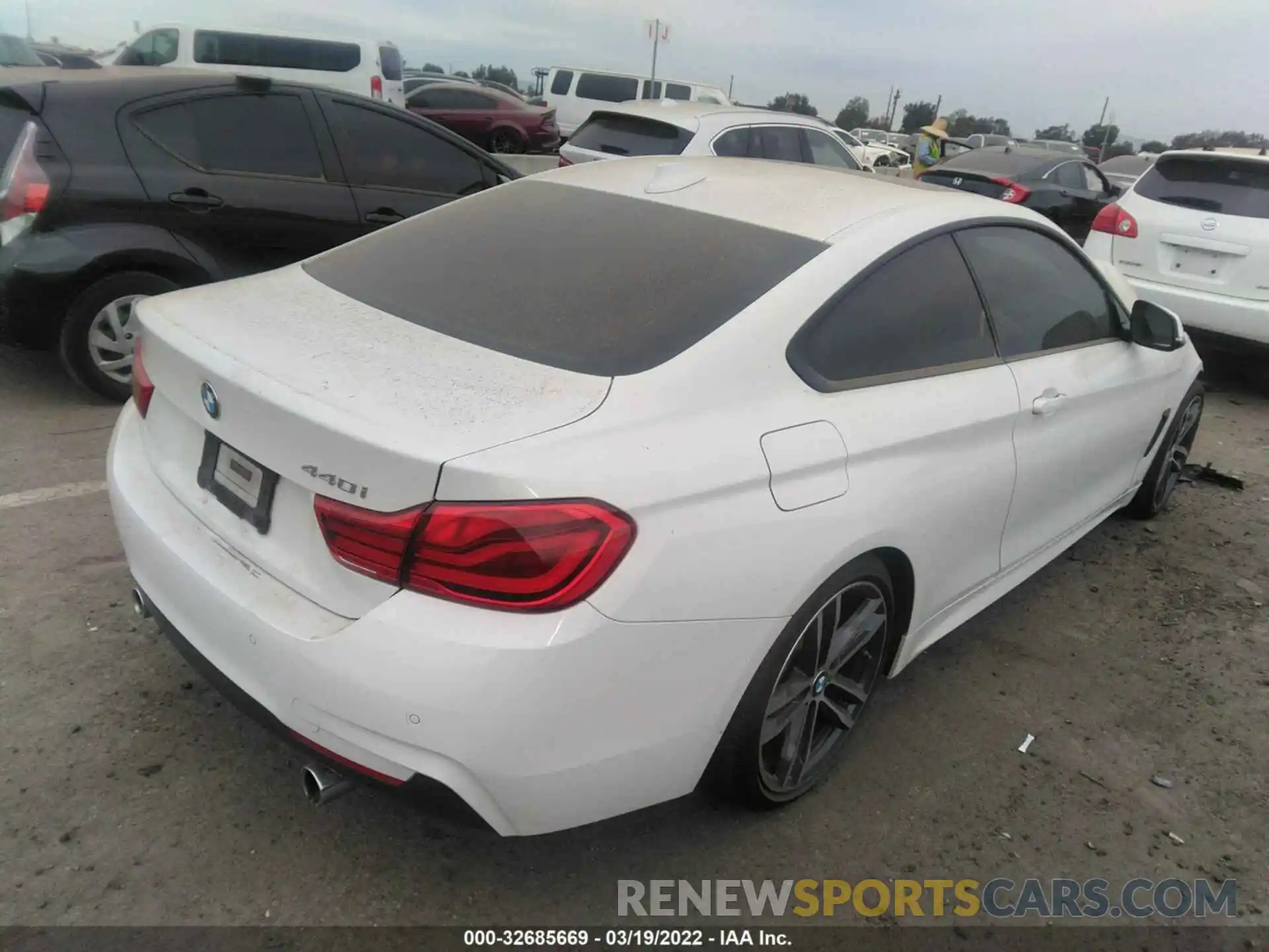 4 Photograph of a damaged car WBA4W7C55KAG52304 BMW 4 SERIES 2019