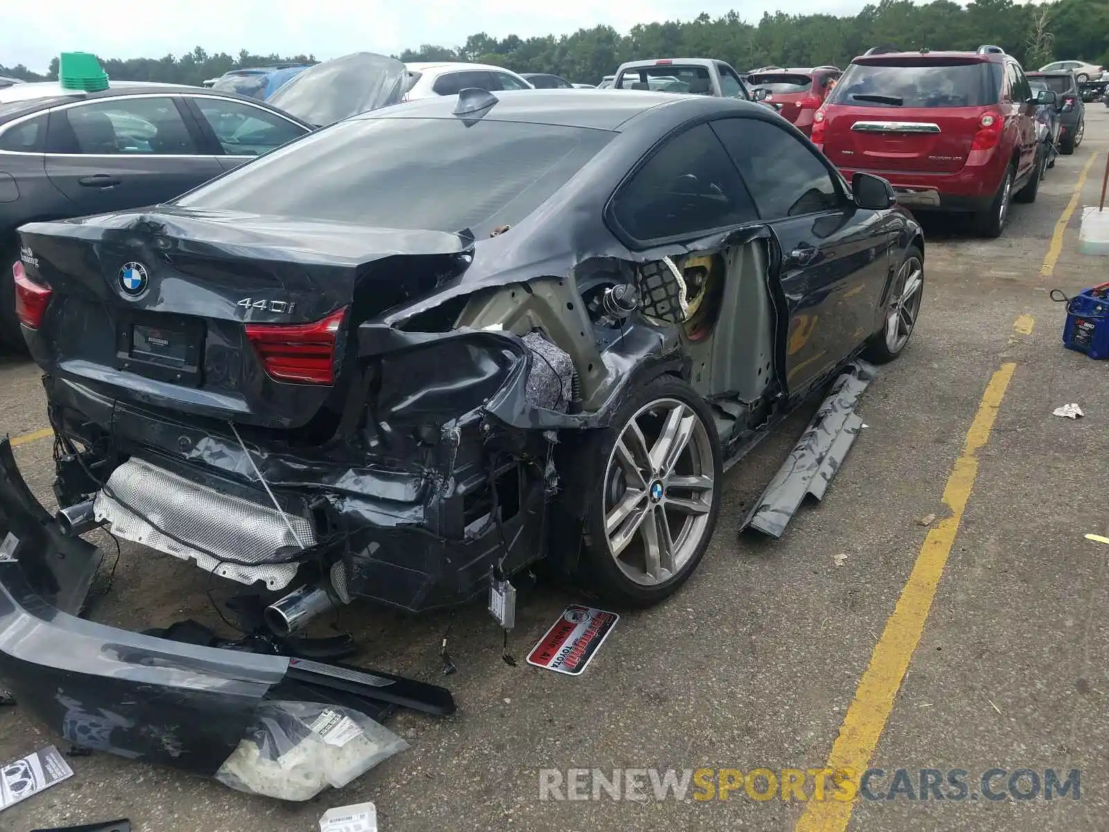 4 Photograph of a damaged car WBA4W7C55KAG52822 BMW 4 SERIES 2019