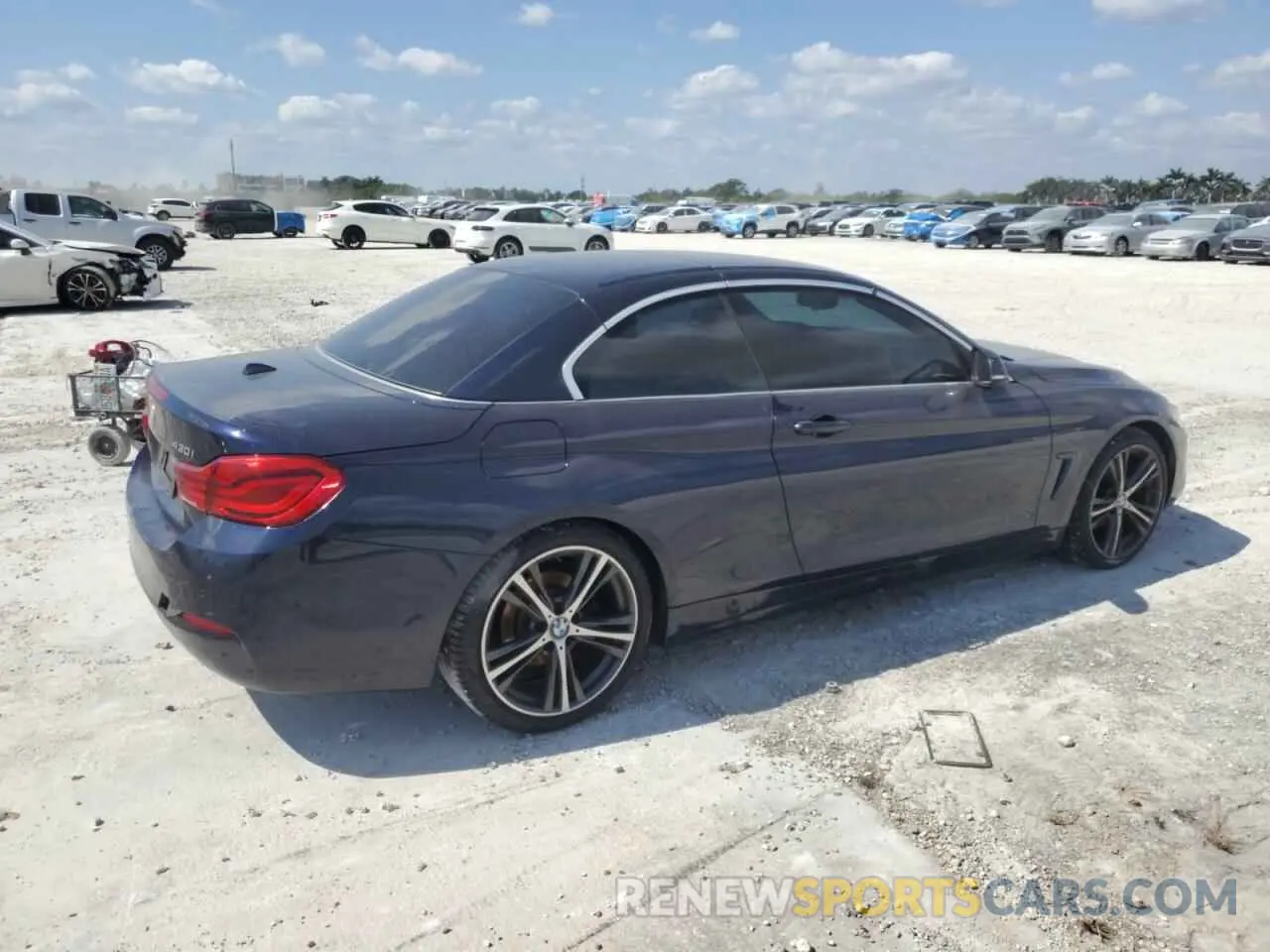 3 Photograph of a damaged car WBA4Z1C50KEE44313 BMW 4 SERIES 2019
