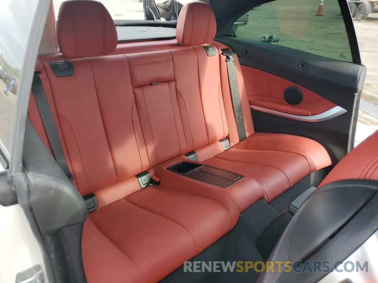 10 Photograph of a damaged car WBA4Z1C51KEE51237 BMW 4 SERIES 2019