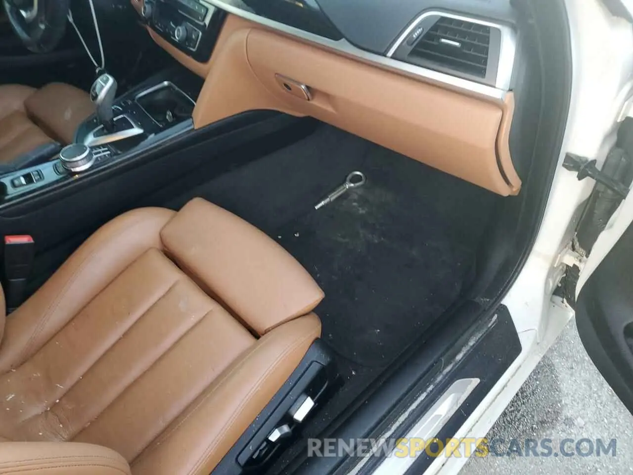 12 Photograph of a damaged car WBA4Z5C5XKEE17045 BMW 4 SERIES 2019
