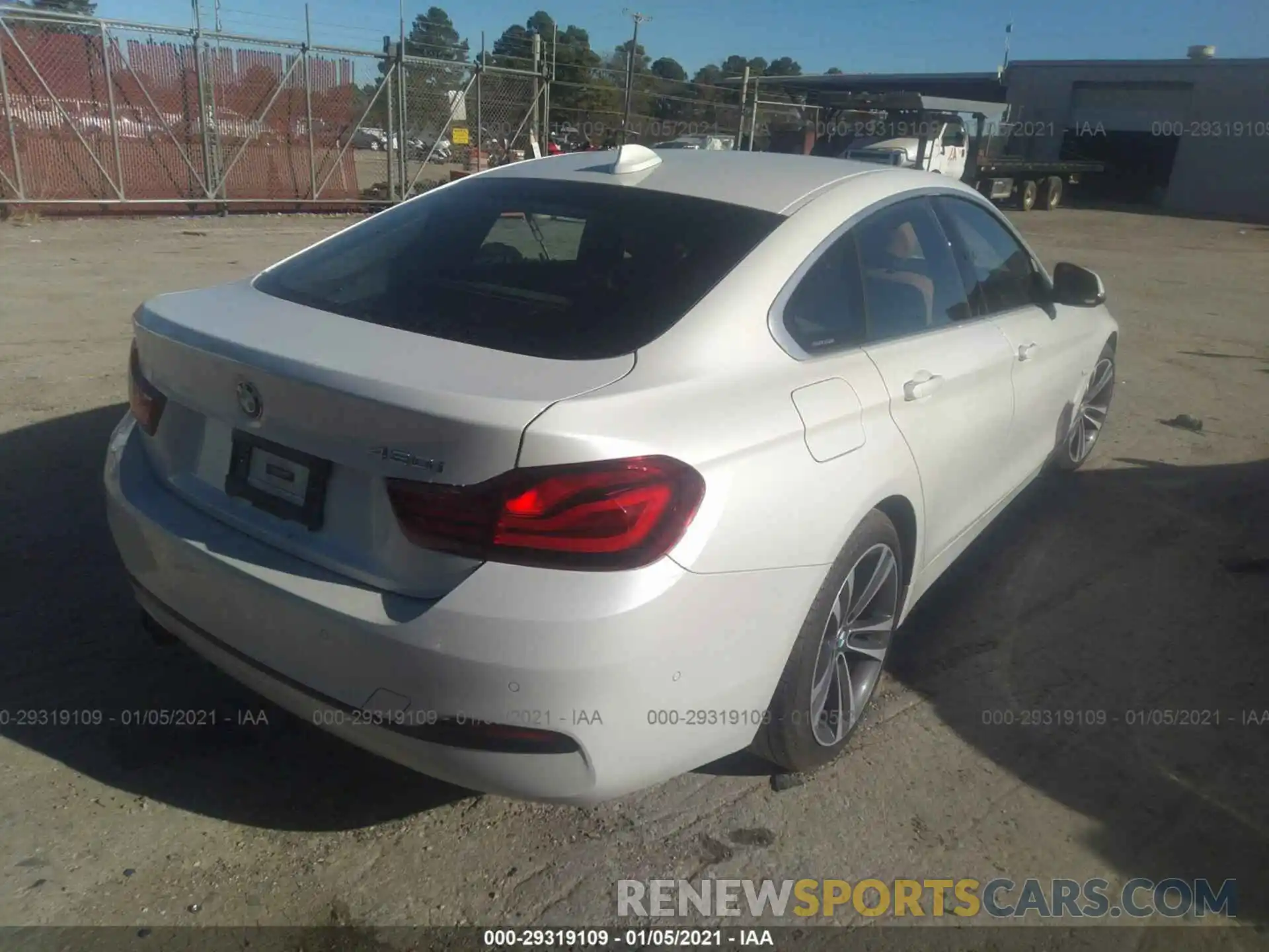 4 Photograph of a damaged car WBA4J1C03LBU68469 BMW 4 SERIES 2020