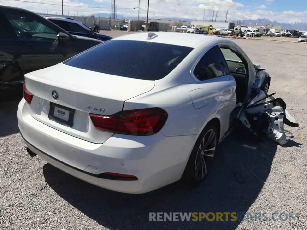 4 Photograph of a damaged car WBA4W3C03LFH08791 BMW 4 SERIES 2020