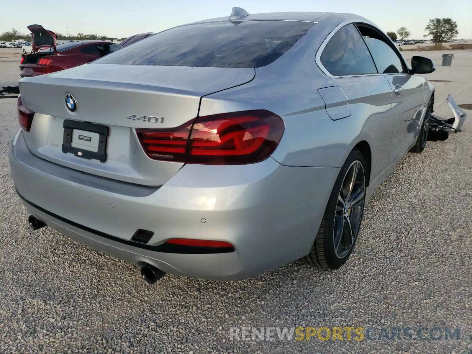 4 Photograph of a damaged car WBA4W7C04LFH14705 BMW 4 SERIES 2020