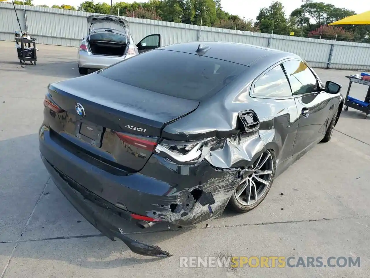 4 Photograph of a damaged car WBA73AP05MCG48617 BMW 4 SERIES 2021