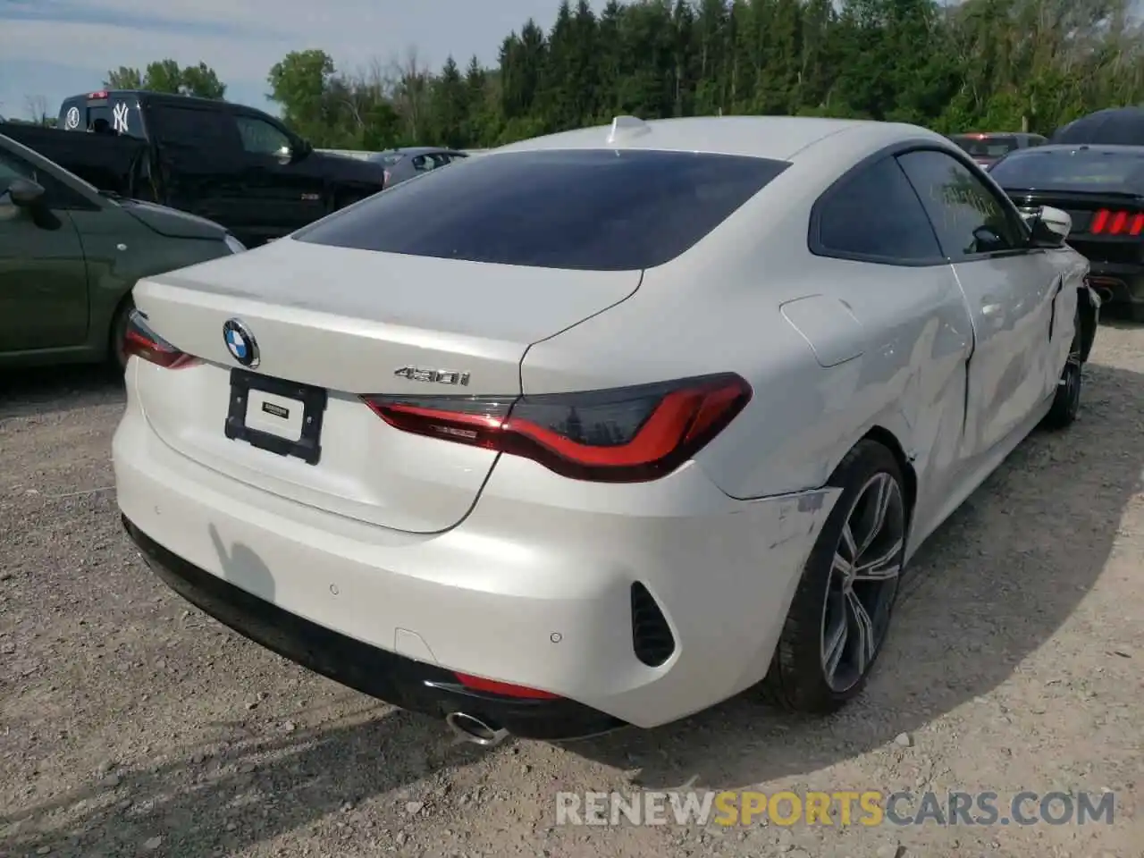 4 Photograph of a damaged car WBA73AP09MCG02885 BMW 4 SERIES 2021