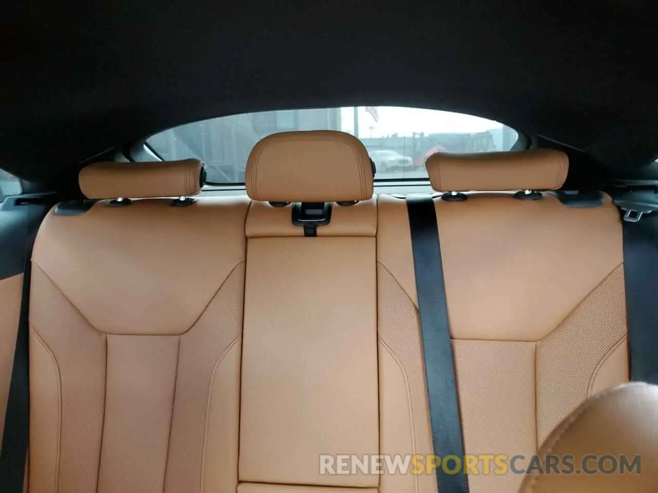 10 Photograph of a damaged car WBA63AV00NFM69588 BMW 4 SERIES 2022