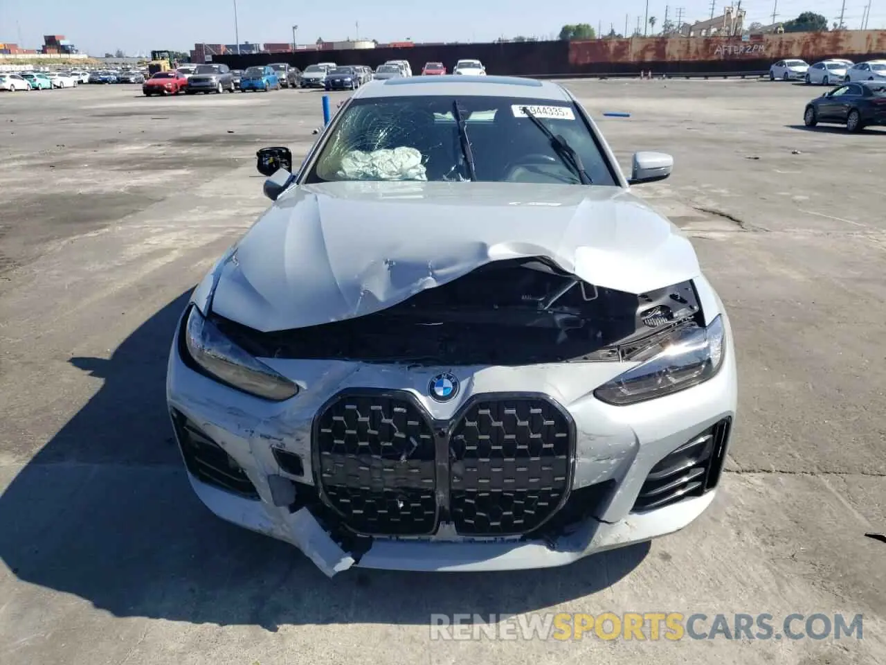 5 Photograph of a damaged car WBA63AV01NFM70409 BMW 4 SERIES 2022