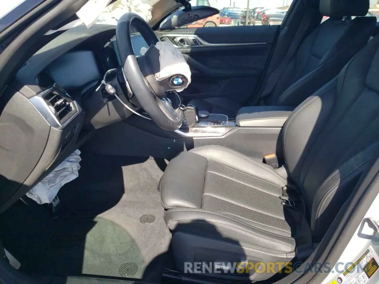 7 Photograph of a damaged car WBA63AV01NFM70409 BMW 4 SERIES 2022