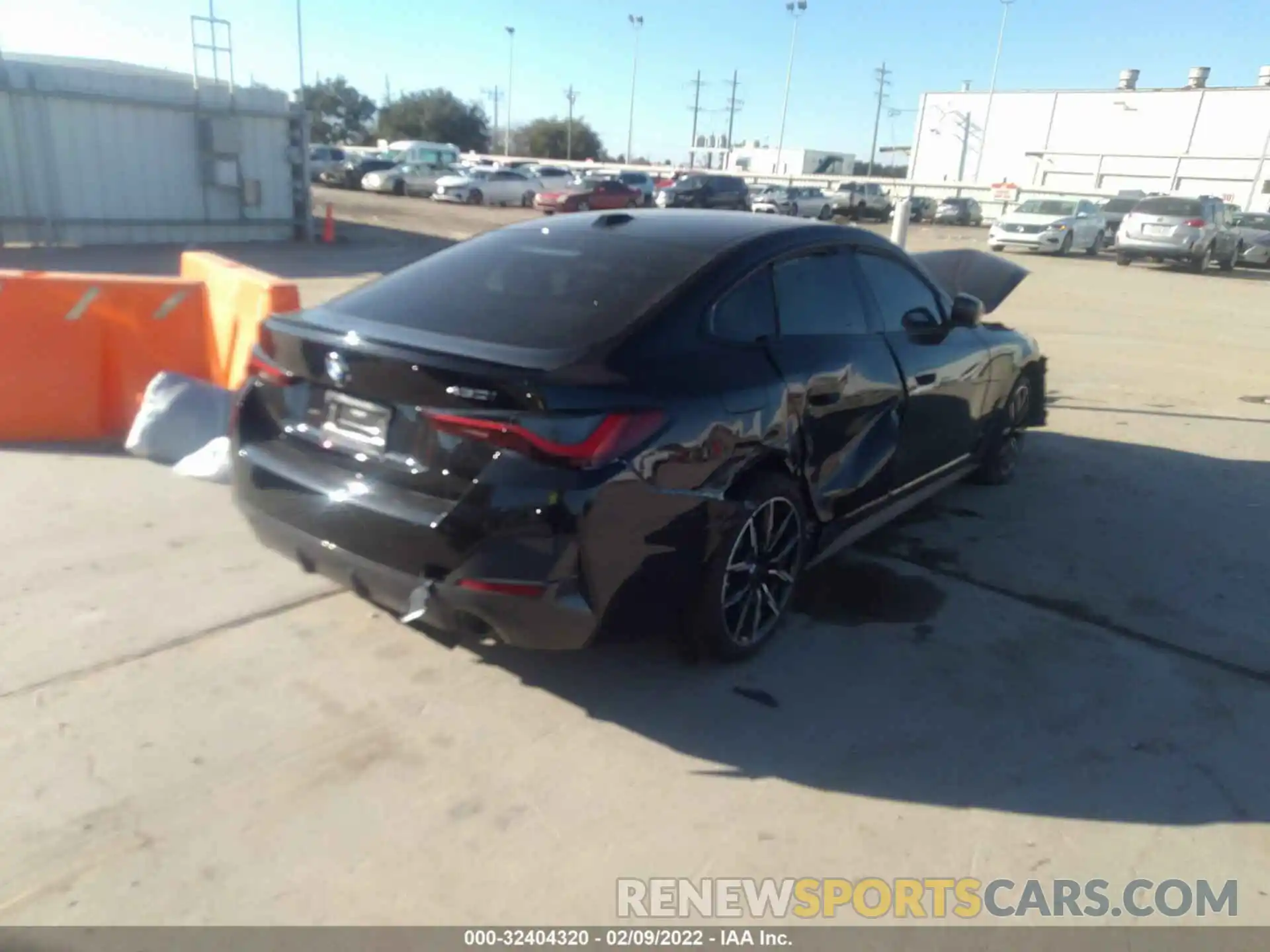 4 Photograph of a damaged car WBA63AV04NFL89484 BMW 4 SERIES 2022