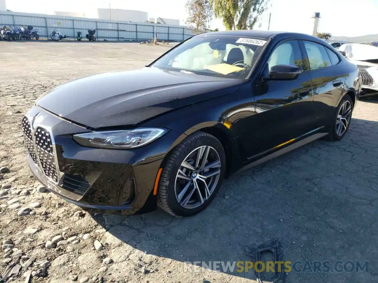 2 Photograph of a damaged car WBA63AV04NFM10883 BMW 4 SERIES 2022