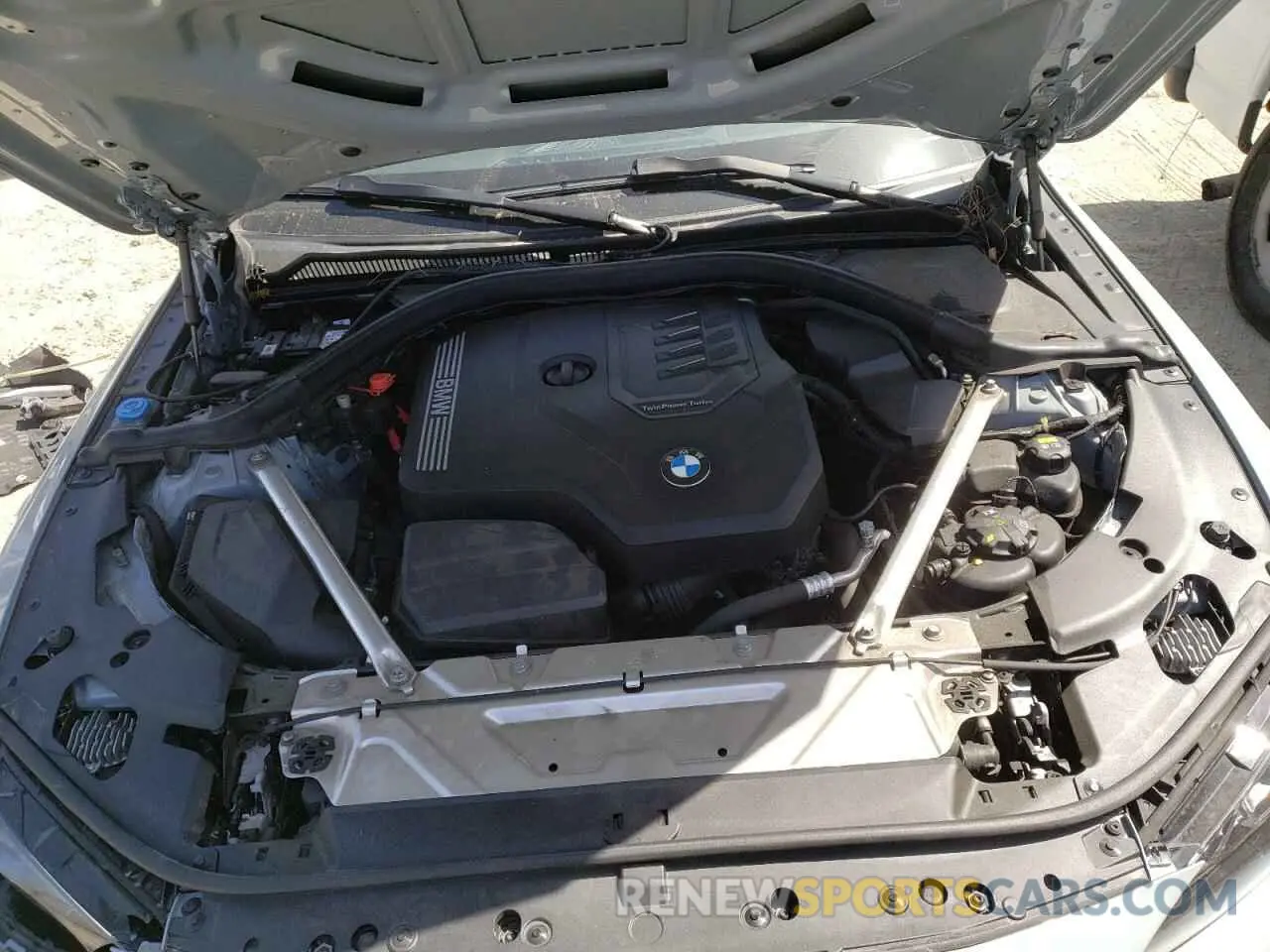 12 Photograph of a damaged car WBA63AV07NFM04916 BMW 4 SERIES 2022