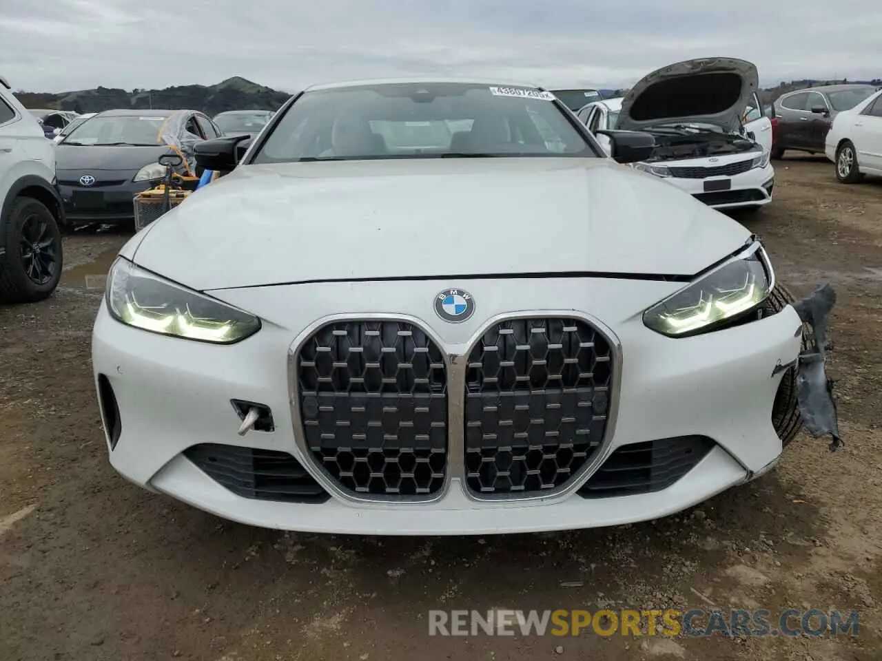 5 Photograph of a damaged car WBA73AP01NCH62891 BMW 4 SERIES 2022