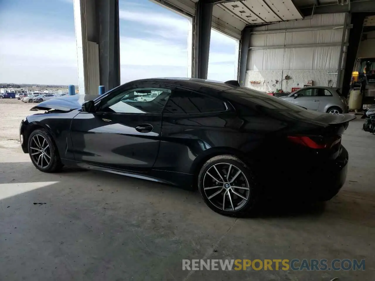 2 Photograph of a damaged car WBA73AP06NCH67486 BMW 4 SERIES 2022