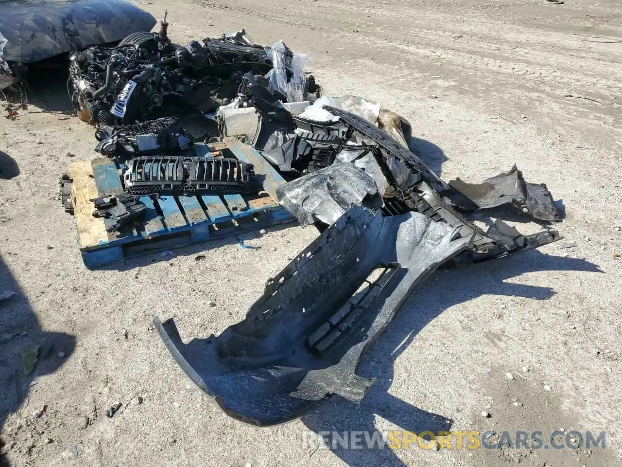 12 Photograph of a damaged car WBA63AV00RFS90506 BMW 4 SERIES 2024