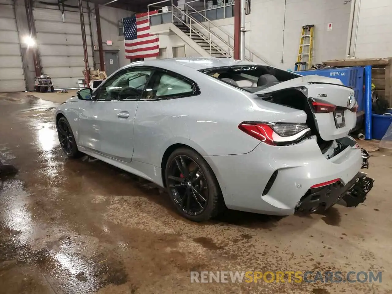 2 Photograph of a damaged car WBA73AP05RCR62417 BMW 4 SERIES 2024