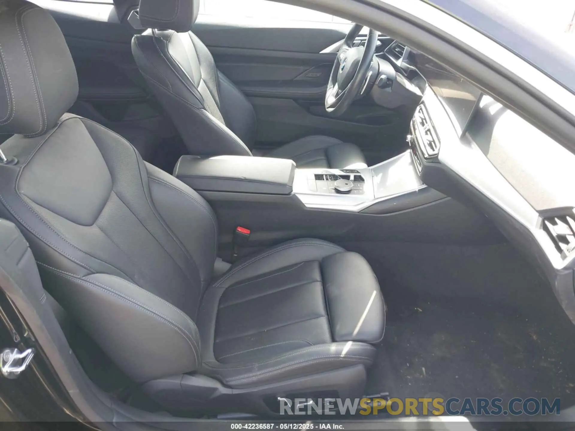 5 Photograph of a damaged car WBA73AP08RCR86940 BMW 4 SERIES 2024