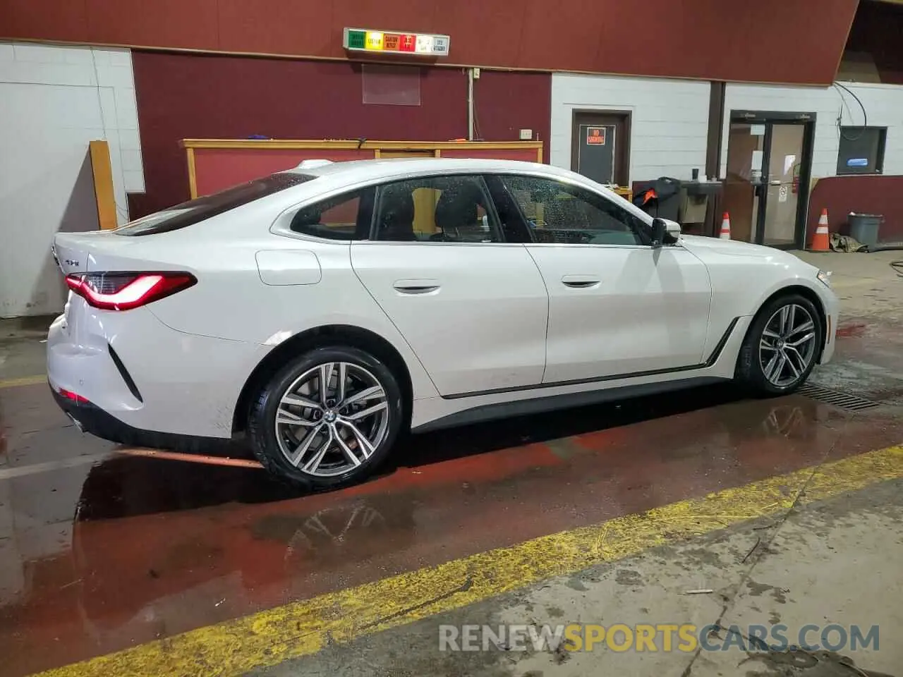3 Photograph of a damaged car WBA73AV06RFT34965 BMW 4 SERIES 2024