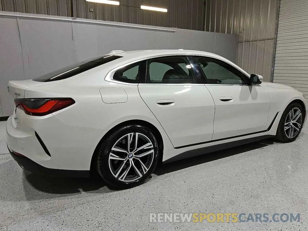 3 Photograph of a damaged car WBA73AV07RFR53638 BMW 4 SERIES 2024