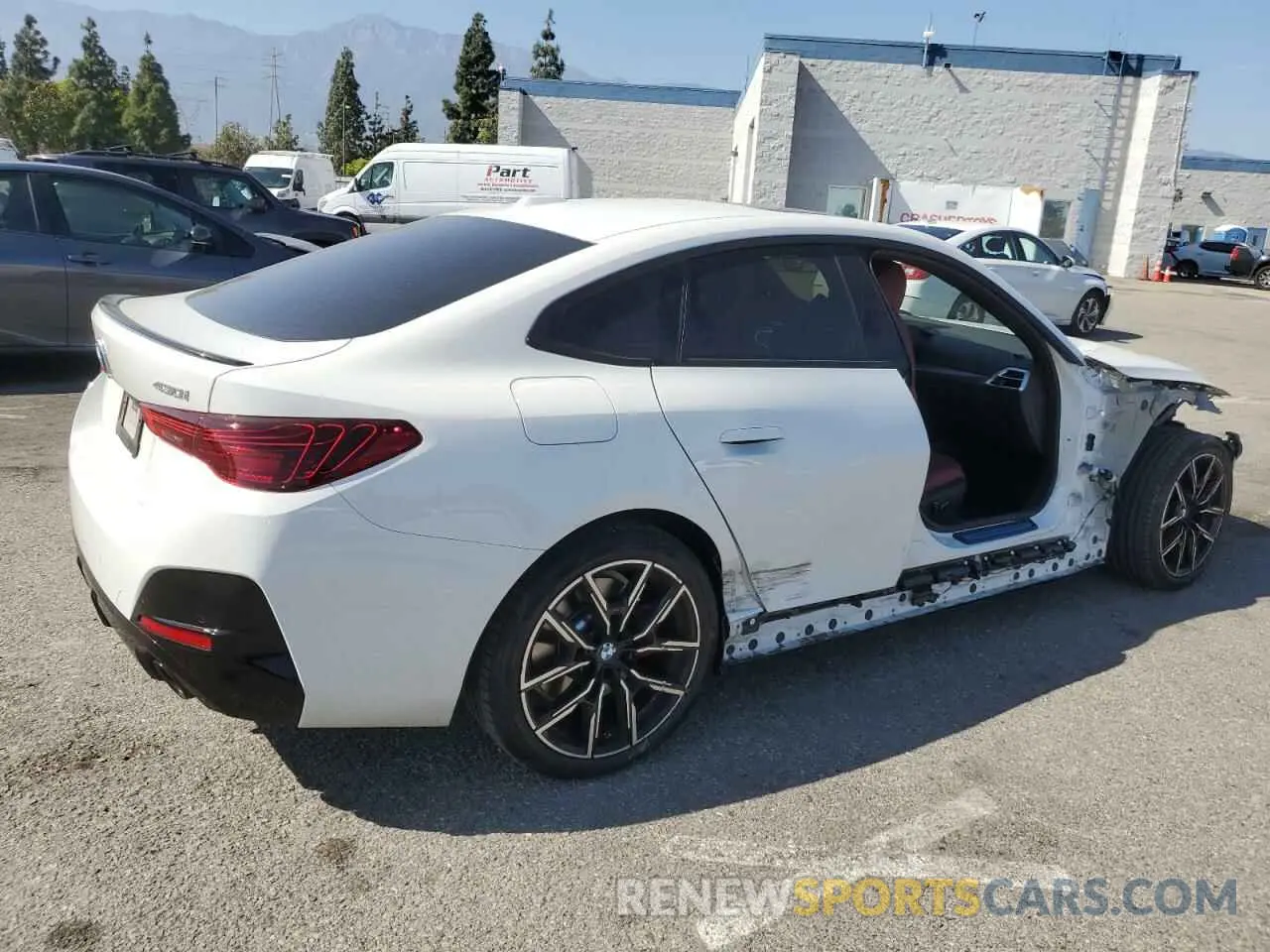 3 Photograph of a damaged car WBA23FB05SFU05221 BMW 4 SERIES 2025