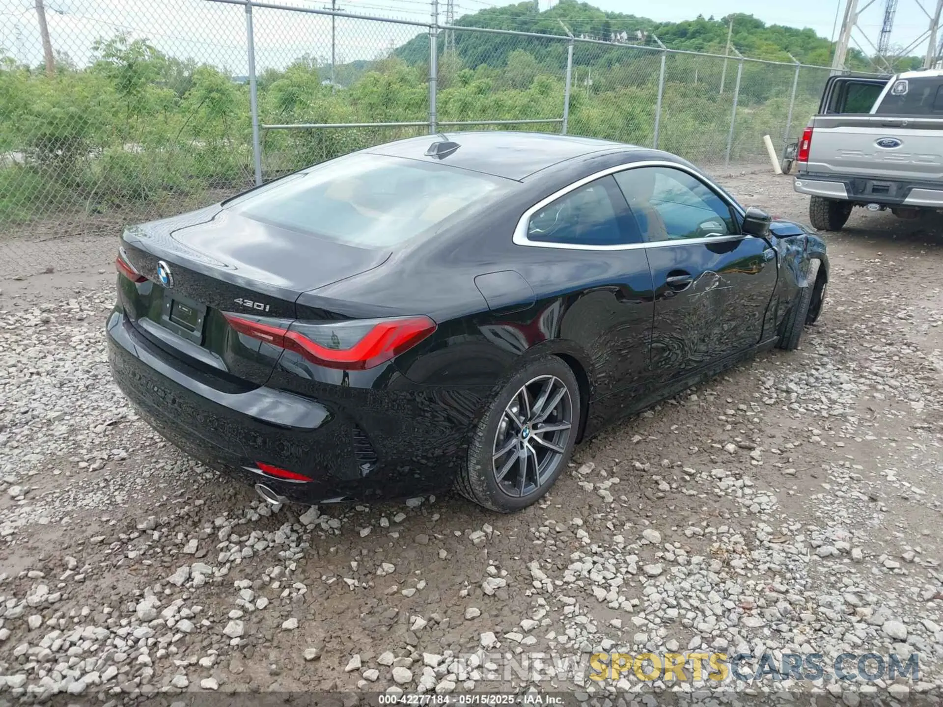4 Photograph of a damaged car WBA63DA06SCS66113 BMW 4 SERIES 2025