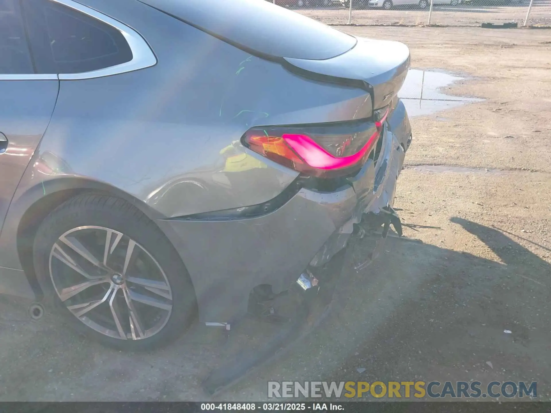 17 Photograph of a damaged car WBA73AV07RFR08229 BMW 4 SERIES GRAN COUPE 2024