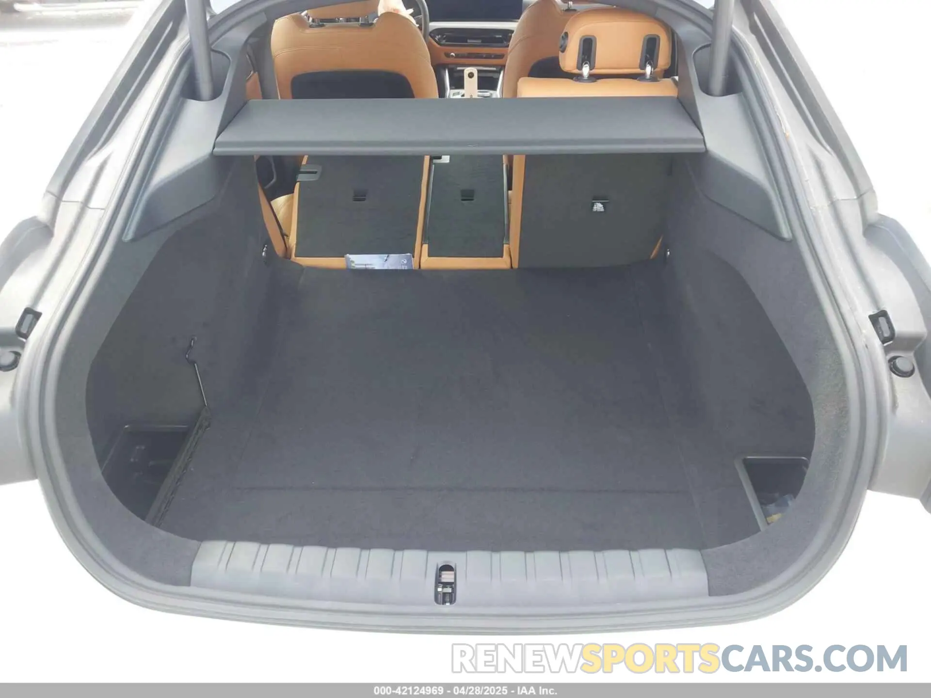 17 Photograph of a damaged car WBA33FB08SFU74697 BMW 4 SERIES GRAN COUPE 2025