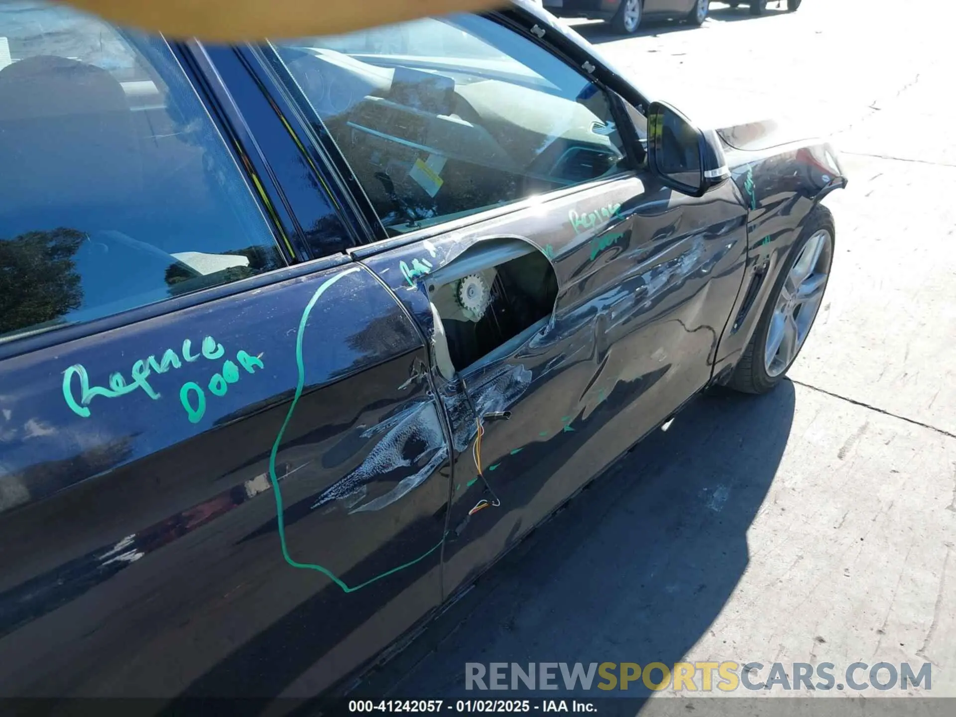 18 Photograph of a damaged car WBA4J1C53KBM17094 BMW 430I 2019