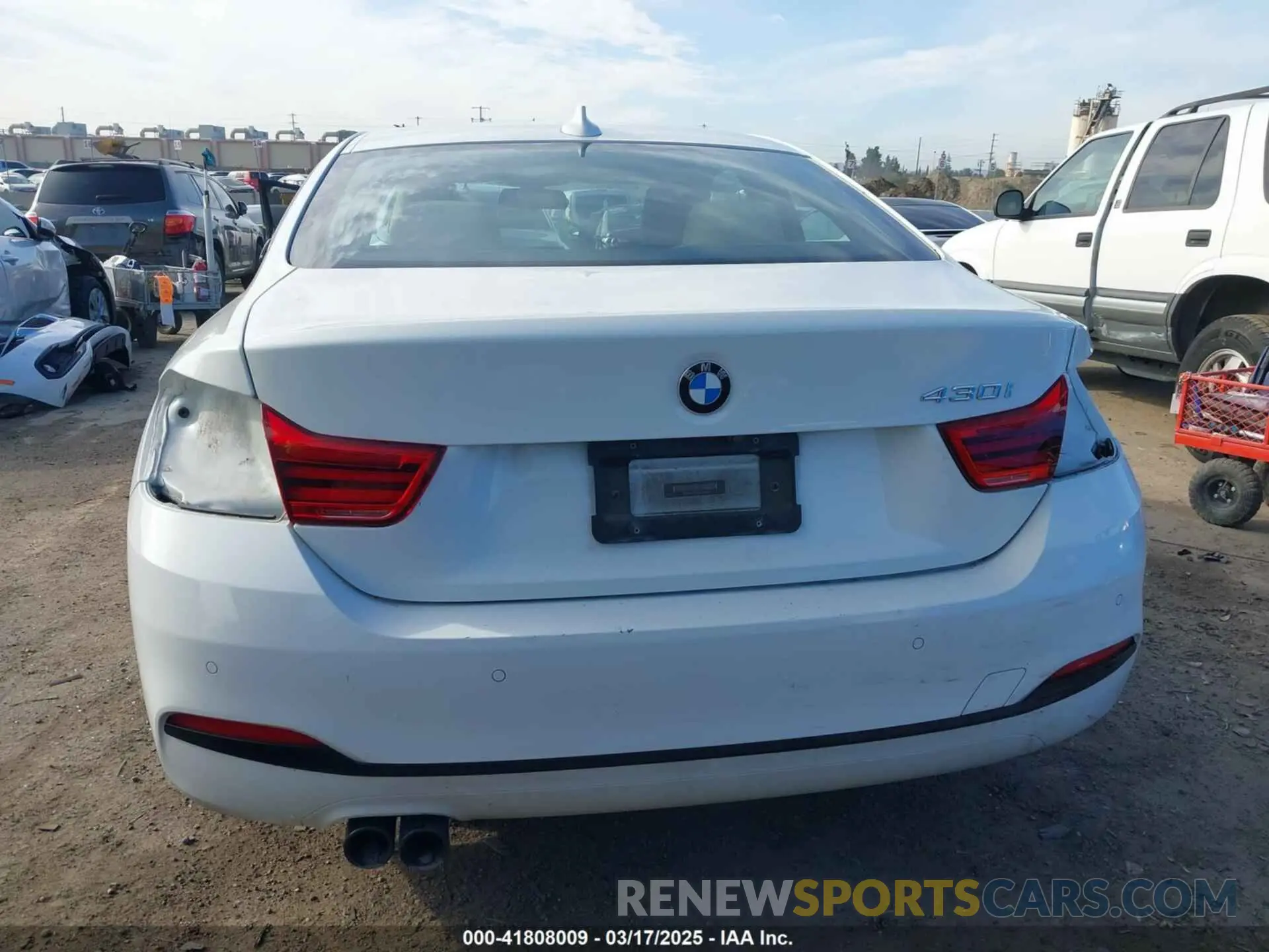 17 Photograph of a damaged car WBA4W3C53KAF92984 BMW 430I 2019