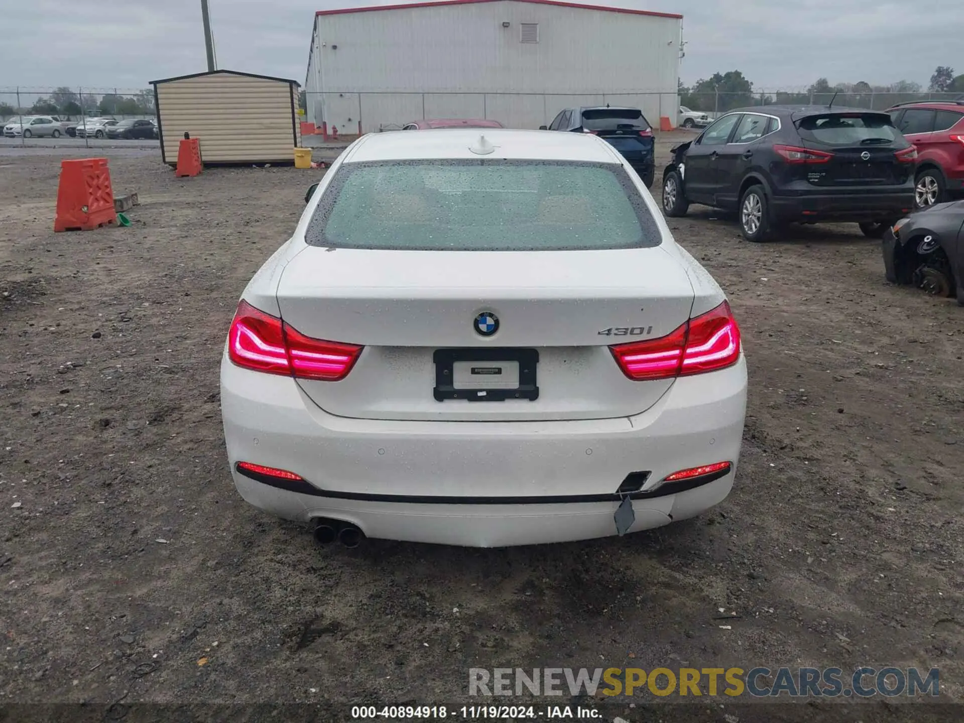 17 Photograph of a damaged car WBA4W3C53KAF93665 BMW 430I 2019