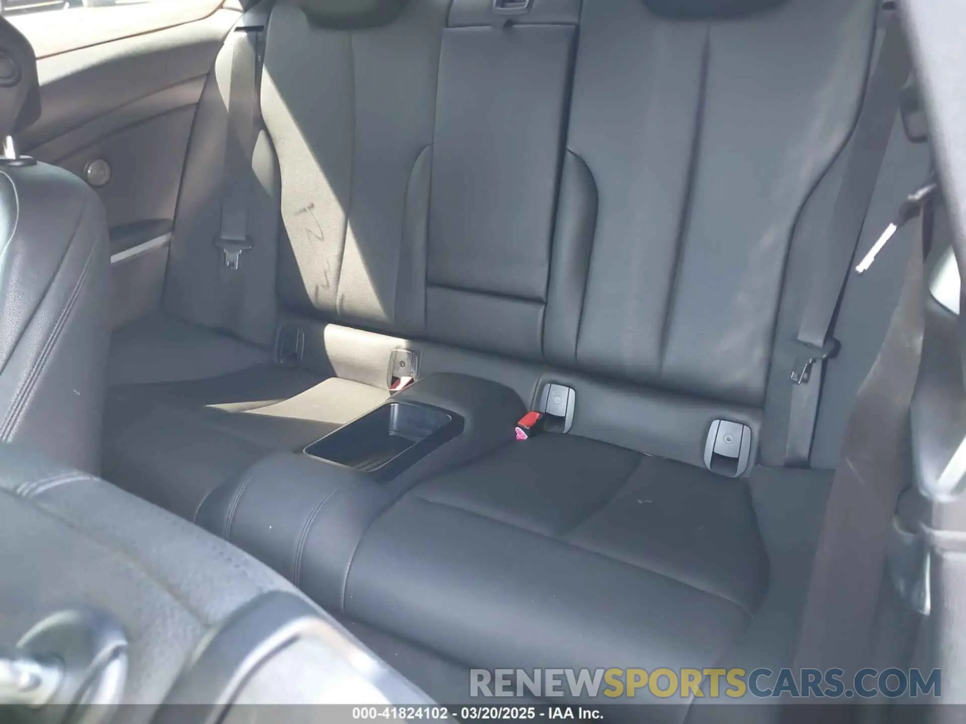 8 Photograph of a damaged car WBA4W3C55KAF91660 BMW 430I 2019