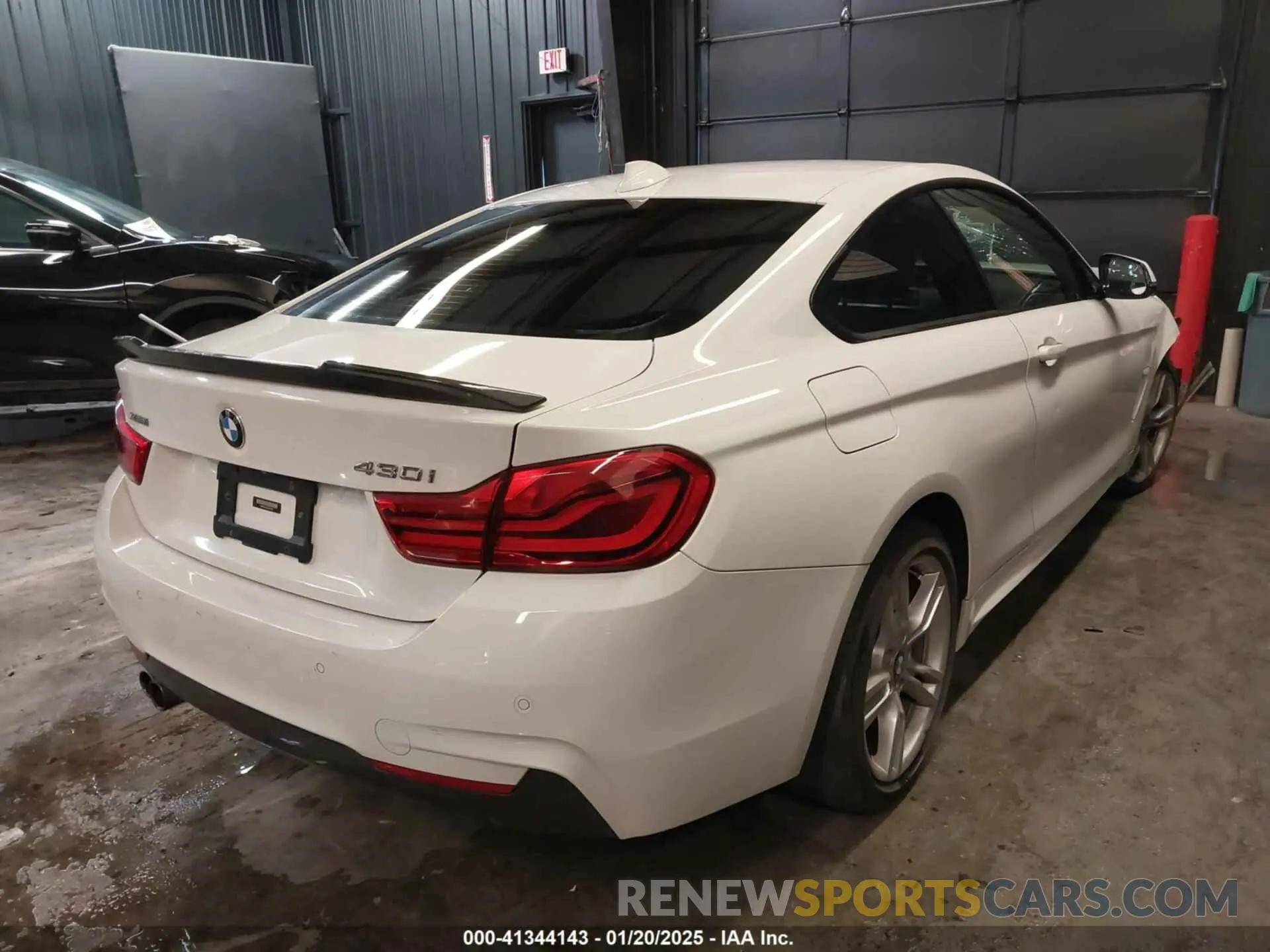 4 Photograph of a damaged car WBA4W5C50KAE49423 BMW 430I 2019