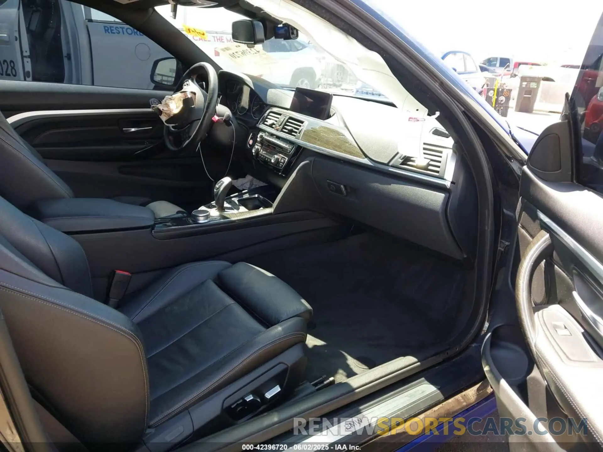 5 Photograph of a damaged car WBA4W3C02LFH16817 BMW 430I 2020