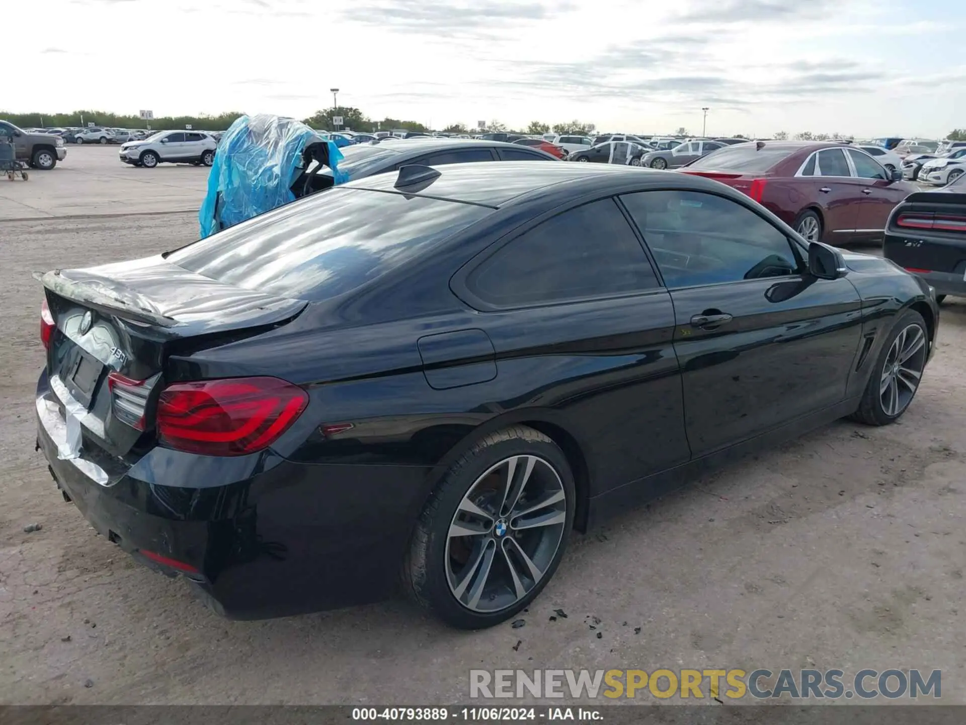 4 Photograph of a damaged car WBA4W3C09LAG91735 BMW 430I 2020
