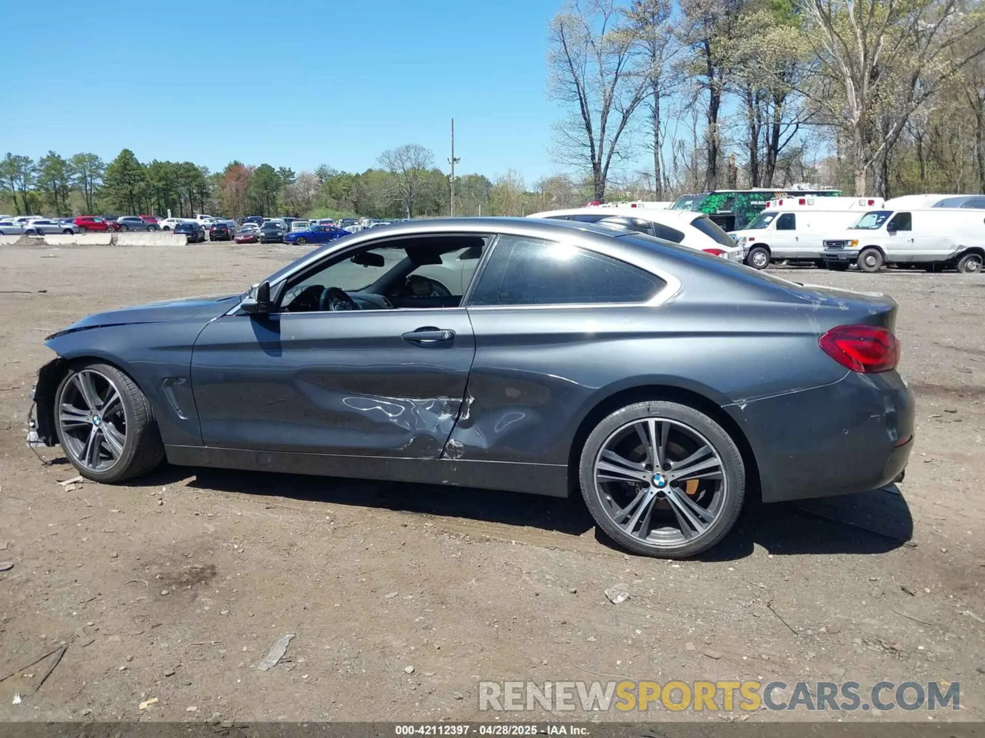 14 Photograph of a damaged car WBA4W5C05LFH46602 BMW 430I 2020