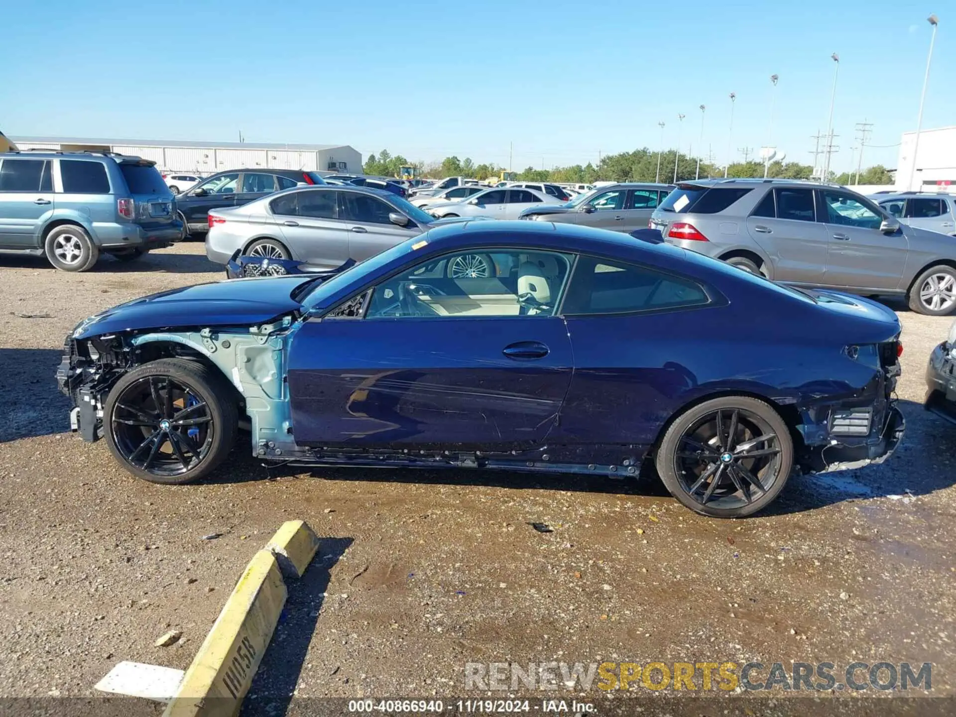 15 Photograph of a damaged car WBA53AP08NCK99152 BMW 430I 2022