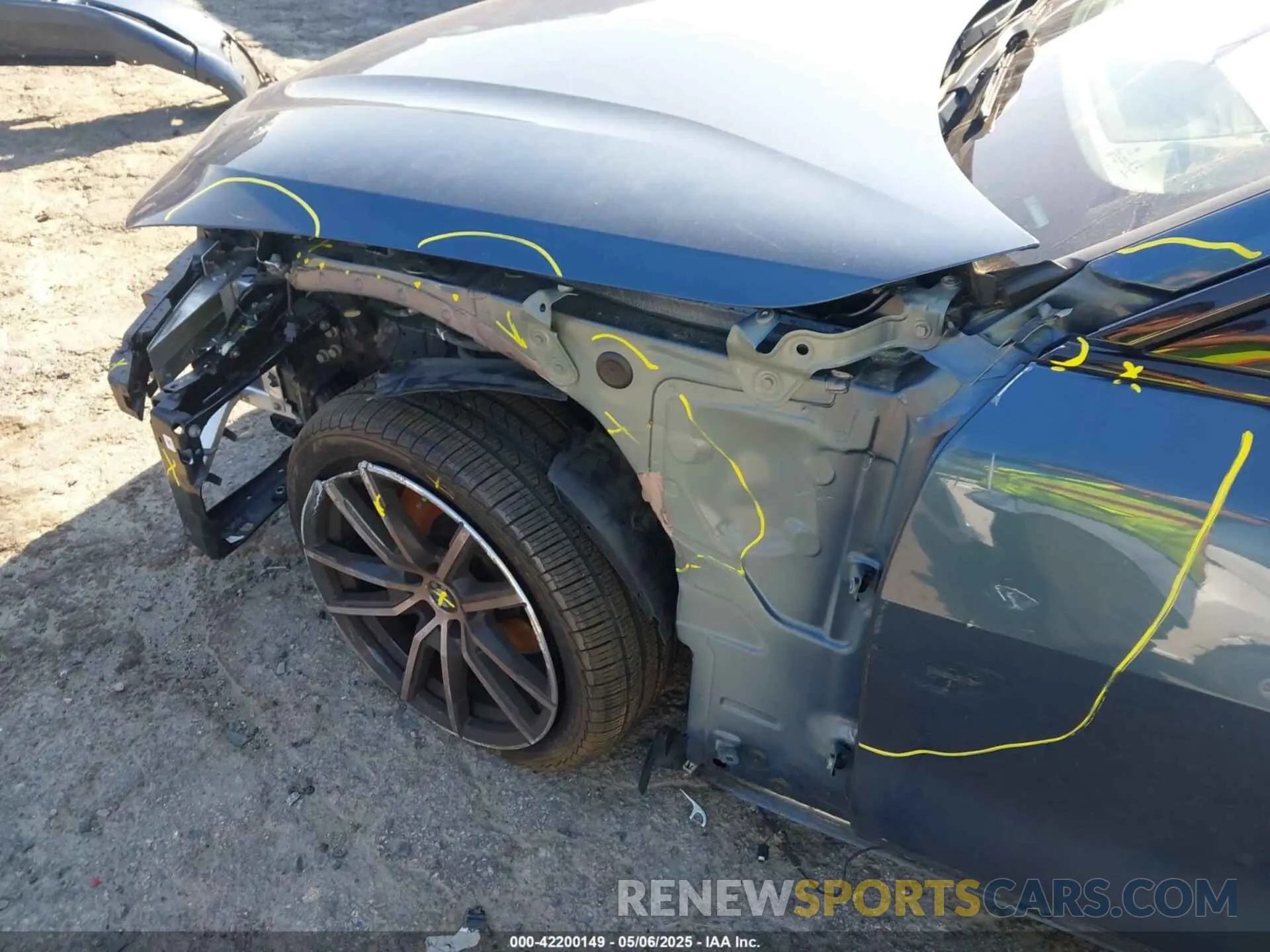 6 Photograph of a damaged car WBA73AP00NCH75602 BMW 430I 2022